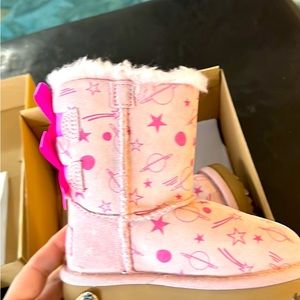 Toddler size 7 UGG boots. NIB.